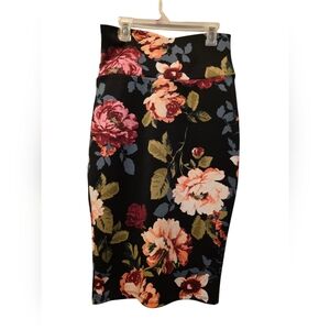 Vivienne Grace - Skirt - Size Small - Black with Flower Print